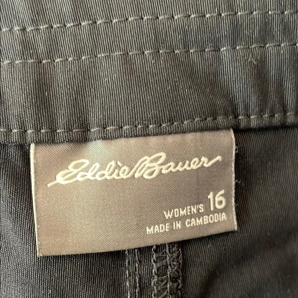 Eddie Bauer Women's 16 Black Tech Capri Pants Outdoor Hiking - Picture 2 of 9